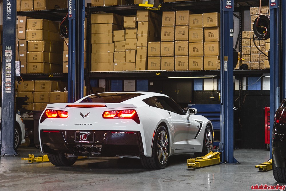 C7-Stingray-Corvette-Meisterschaft-Exhaust-4