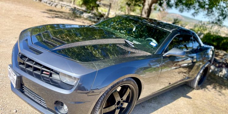 2011 Chevrolet Camaro Vivid Racing modifications