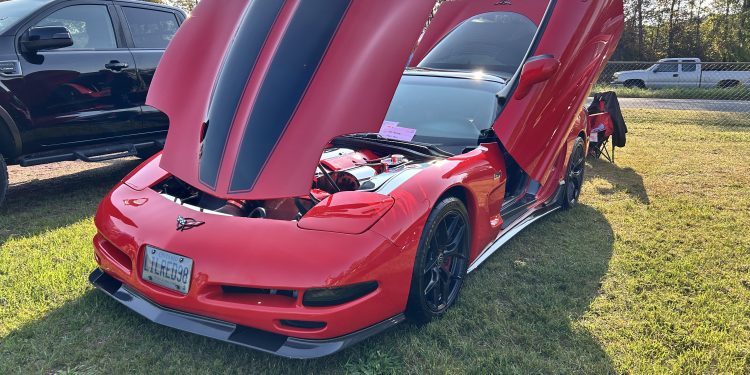 1998 Chevrolet Corvette Vivid Racing modifications