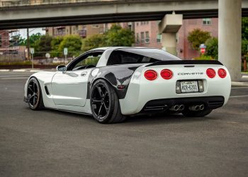 White 2006 Chevrolet Corvette