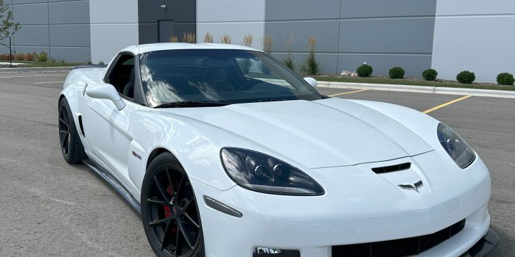 2011 Chevrolet Corvette Z06 Vivid Racing modifications