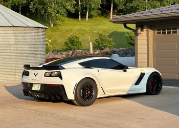 2015 Chevrolet Corvette Z06 Vivid Racing modifications