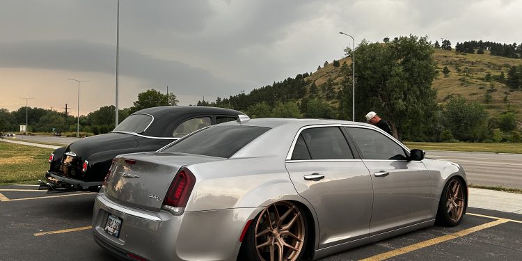 2015 Chrysler 300C Vivid Racing modifications
