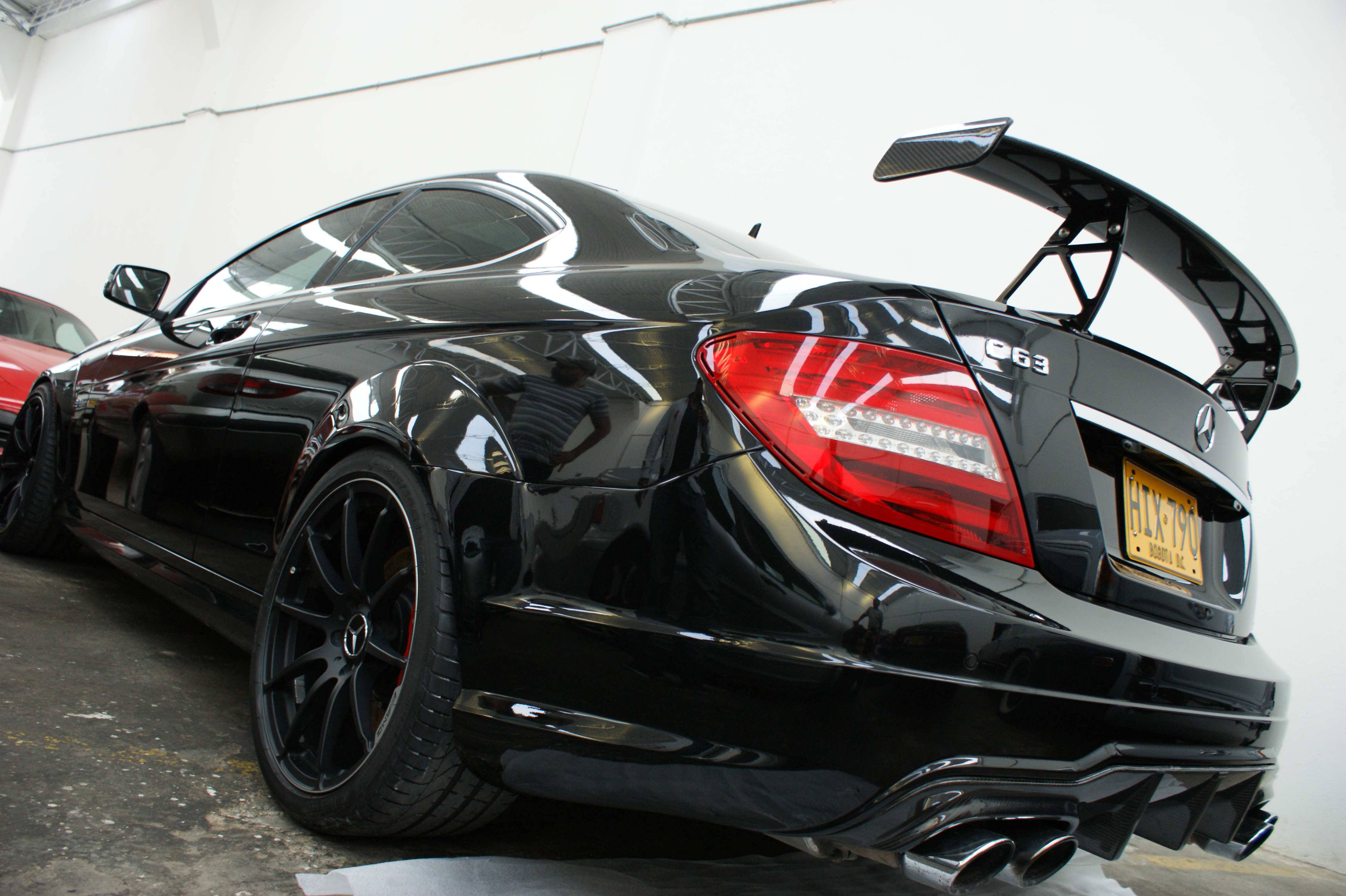 Mode Carbon Dresses Up Mercedes C63 Coupe