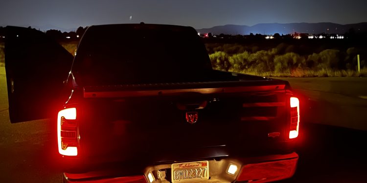 2007 Dodge Ram 1500 Vivid Racing modifications