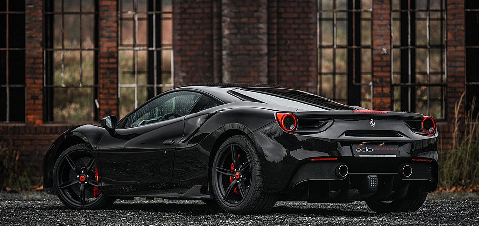 Ferrari 488 GTB Shoots Fire with Capristo