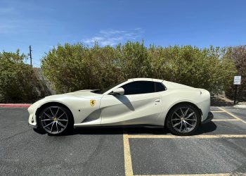 2022 Ferrari 812 Superfast Vivid Racing modifications
