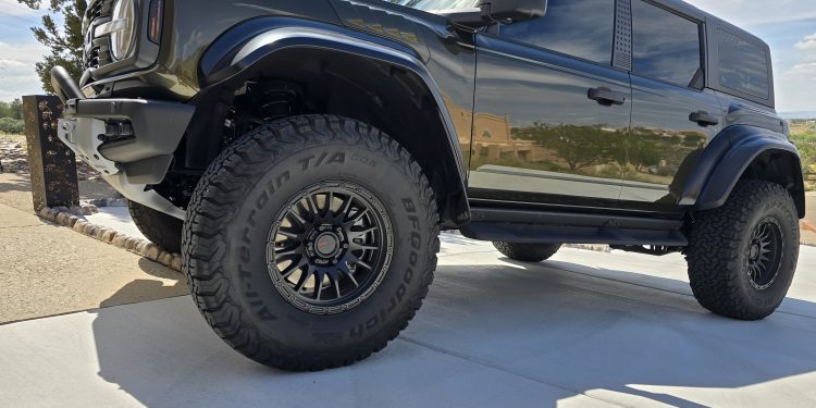 2024 Ford Bronco Raptor Vivid Racing modifications