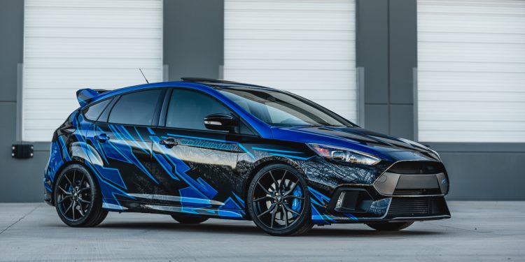 2016 Ford Focus RS Vivid Racing modifications