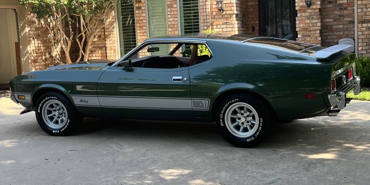 1973 Ford Mustang Vivid Racing modifications