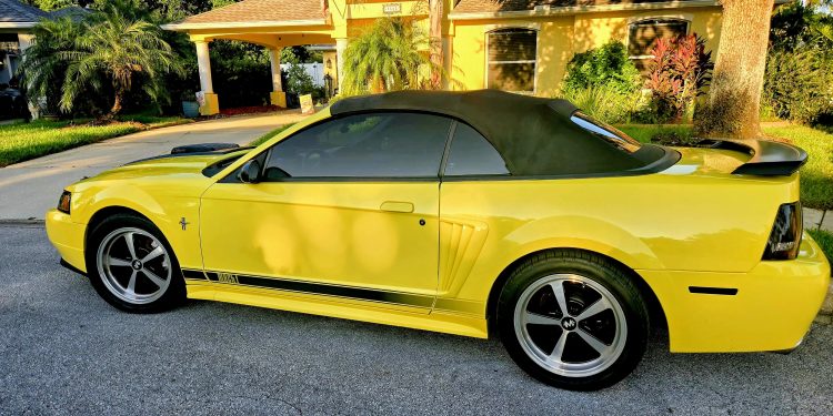2003 Ford Mustang GT Vivid Racing modifications