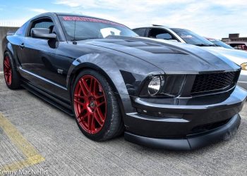 2007 Ford Mustang GT Vivid Racing modifications