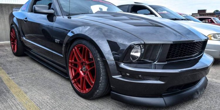 2007 Ford Mustang GT Vivid Racing modifications