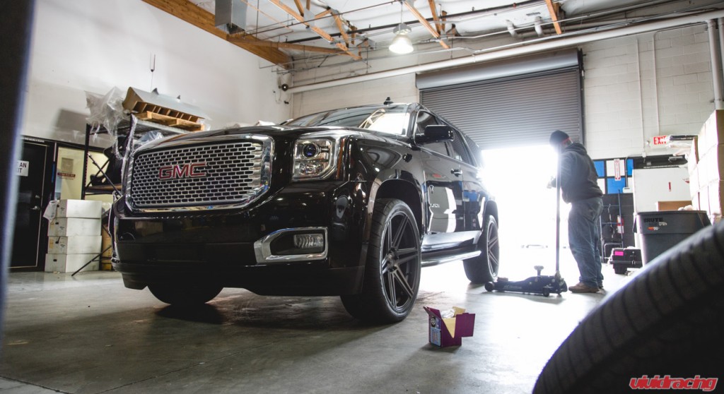 GMC_Yukon_Dub_Wheels_VR-4