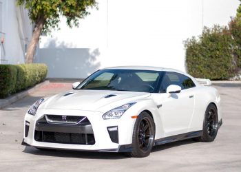 Customer Spotlight: Nissan GTR Featuring Advan Racing R6 Wheels