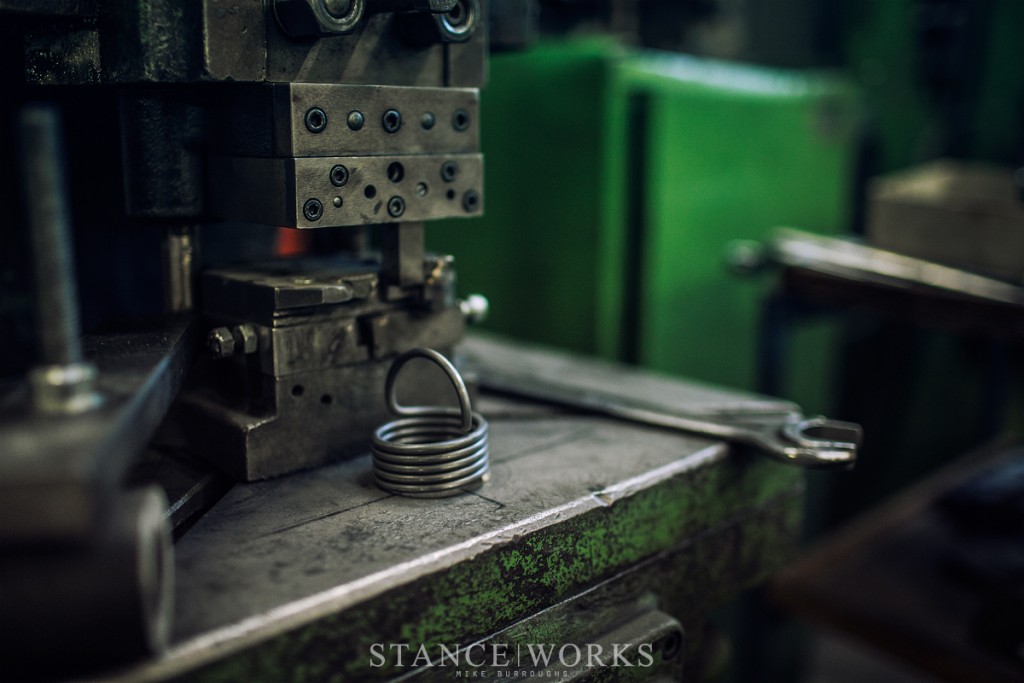 HR-springs-small-machine