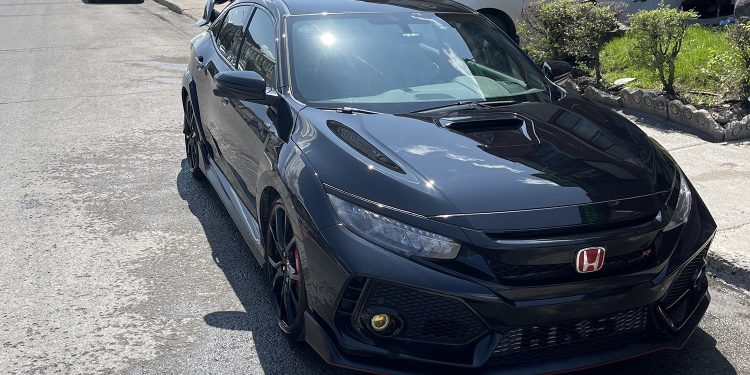 2017 Honda Civic Type-R Vivid Racing modifications