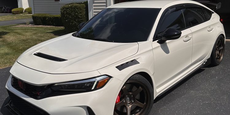 2024 Honda Civic Type-R Vivid Racing modifications