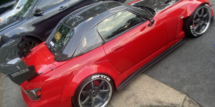 2005 Honda S2000 Vivid Racing modifications