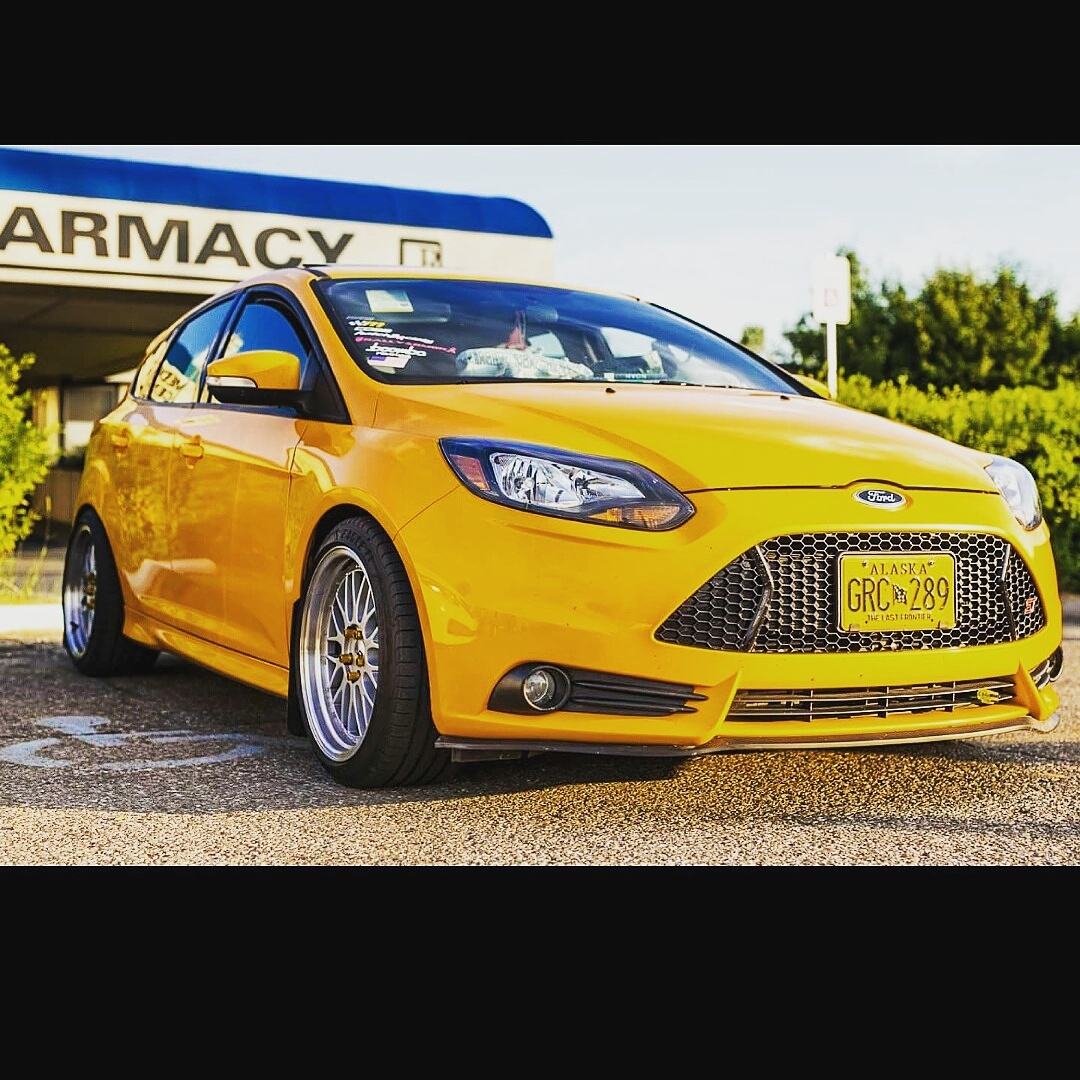 Ford Focus ST | ESM 004 Wheels – Silver Finish