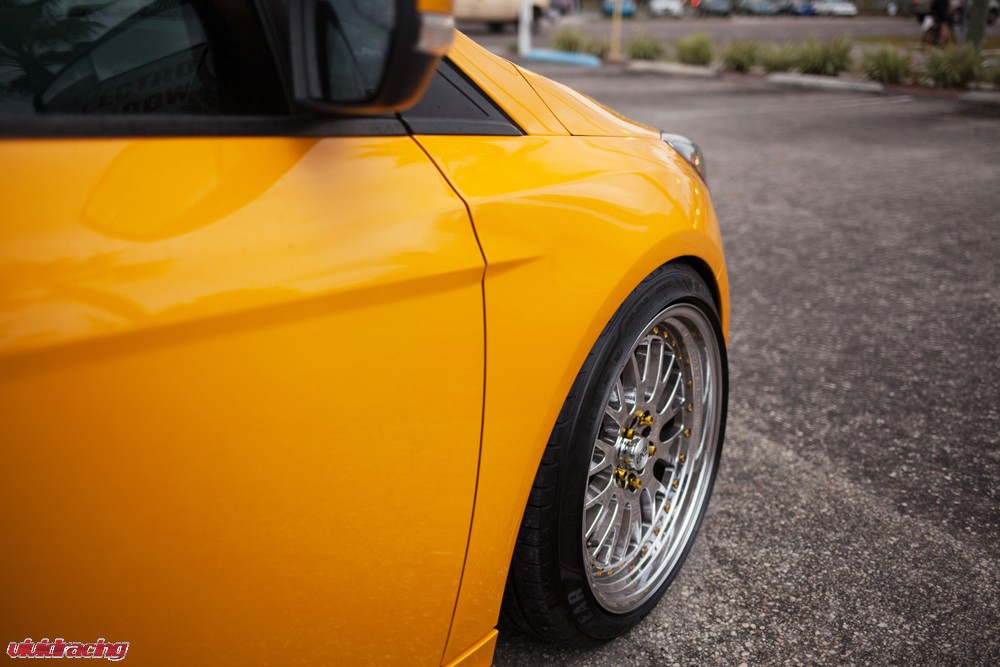 Ford Focus ST with new ESM 007 Platnium and Gold Wheels