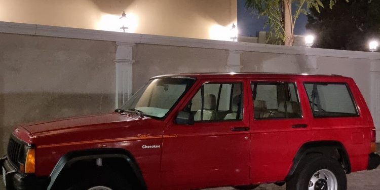 1996 Jeep Cherokee Vivid Racing modifications