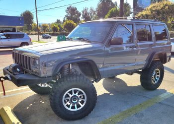 2000 Jeep Cherokee Vivid Racing modifications