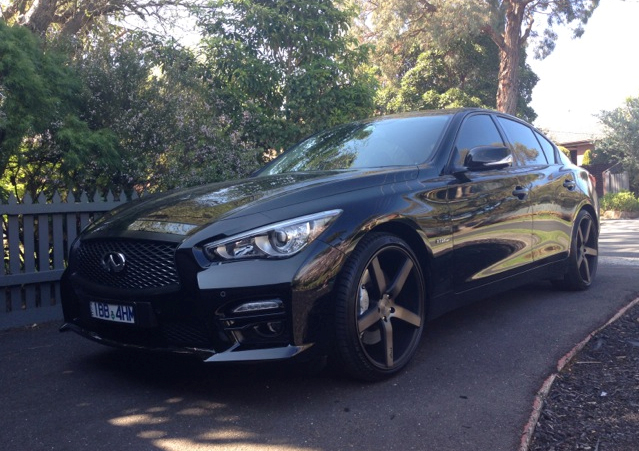 Infiniti Q70 Sedan Outfitted with Niche Sport 20 inch Wheels