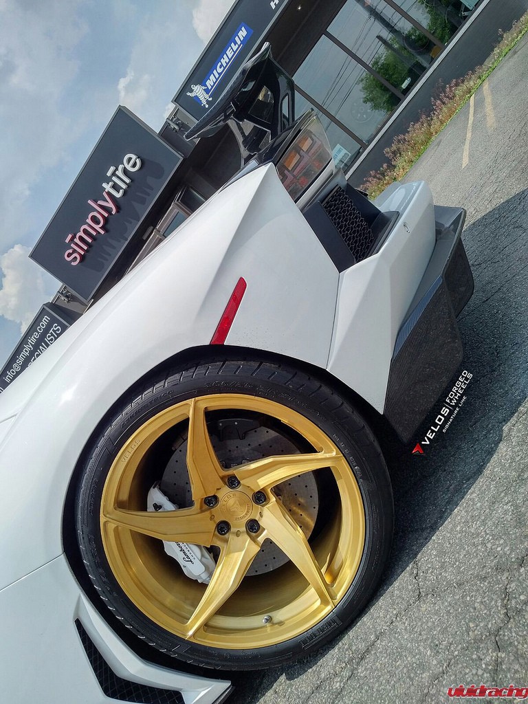 Lamborghini Aventador roadster, Velos Designwerks D5 wheels