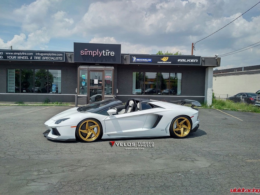 Lamborghini Aventador roadster, Velos Designwerks D5 wheels