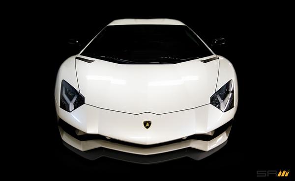 Lamborghini-AventadorS-2017-Identity-shot_1300_grande