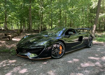 2017 McLaren 570 Vivid Racing modifications