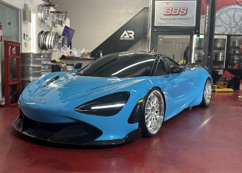 2019 McLaren 720S Vivid Racing modifications