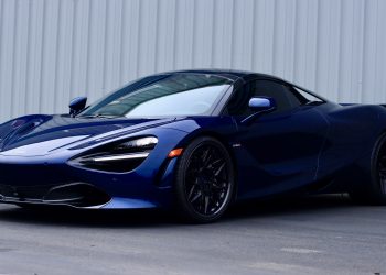 2020 McLaren 720S Vivid Racing modifications