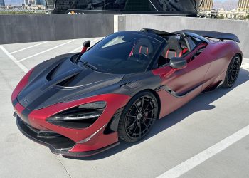 2022 McLaren 720S Vivid Racing modifications