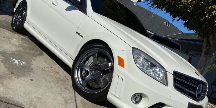 2011 Mercedes-Benz C63 AMG