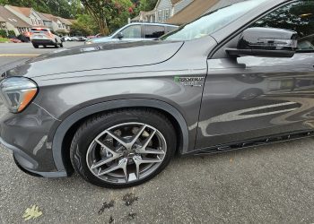 2015 Mercedes-Benz GLA45 AMG Vivid Racing modifications