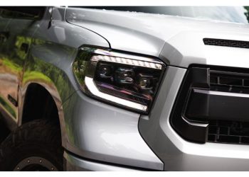 Top 5 Best Headlights for the 2nd Gen. Toyota Tundra & Sequoia | 2014 – 2021
