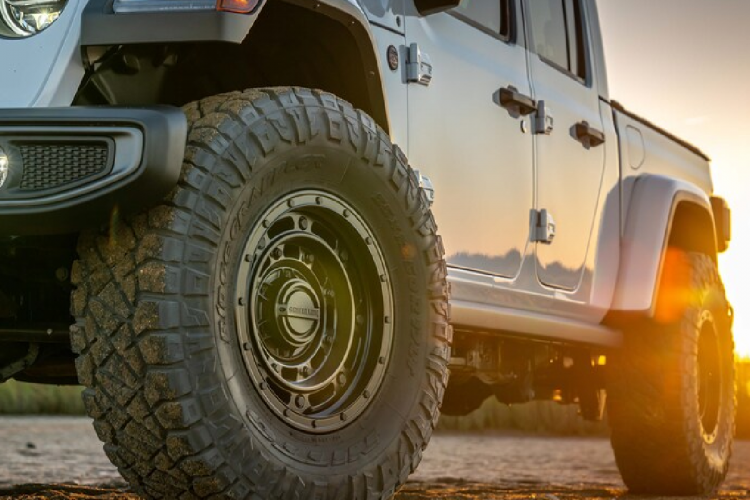 What Are Beadlock Wheels? Pros and Cons Vivid Racing News