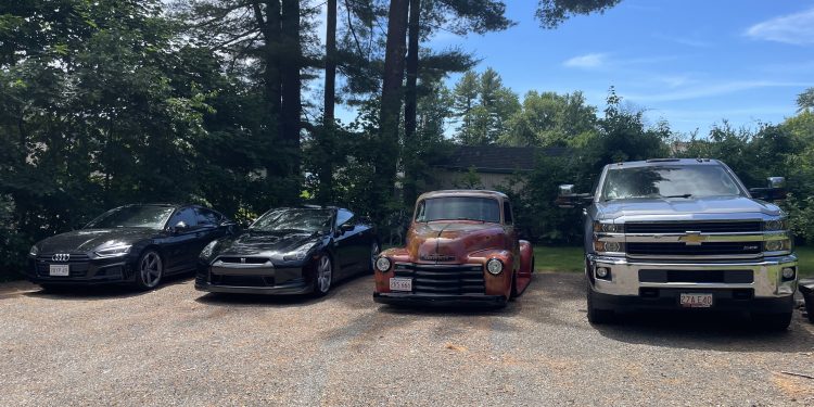 2009 Nissan GTR Vivid Racing modifications