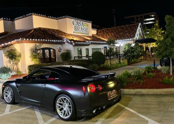 2014 Nissan GTR Vivid Racing modifications