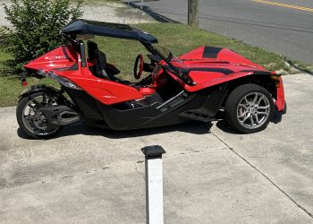 2016 Polaris Slingshot Vivid Racing modifications