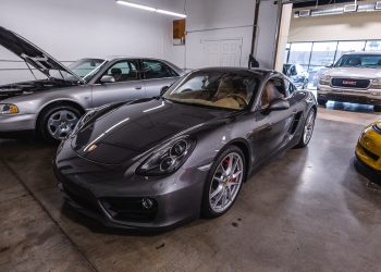 2014 Porsche 981 Cayman Vivid Racing modifications