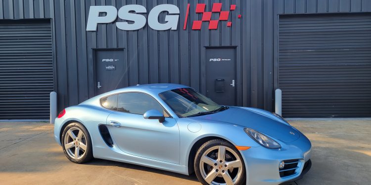 2014 Porsche 981 Cayman Vivid Racing modifications