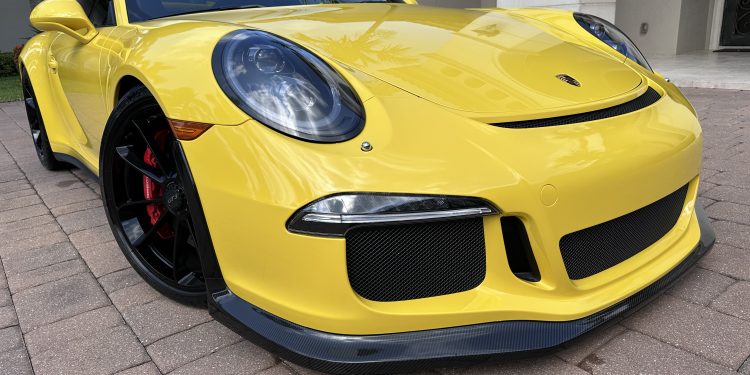 2016 Porsche 991 GT3/GT3 RS Vivid Racing modifications
