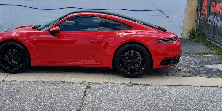 2021 Porsche 992 Carrera Vivid Racing modifications