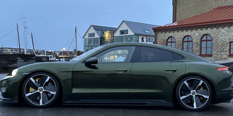 2020 Porsche Taycan Vivid Racing modifications