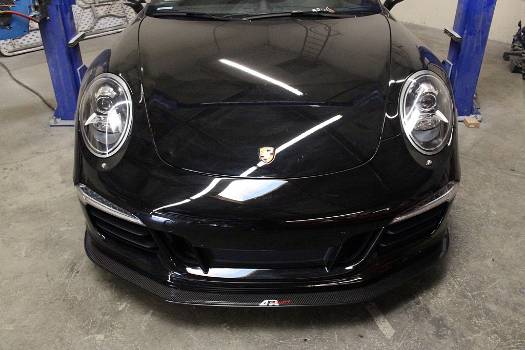 Porsche_911_Splitter_LR_3