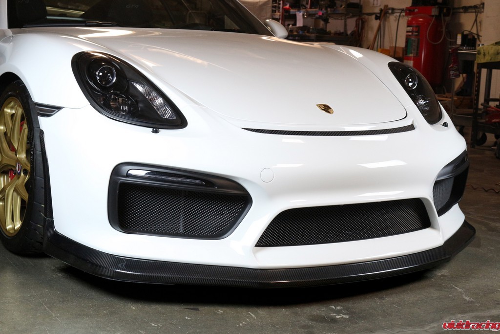 Porsche_GT4_Front-lip_installed_LR_6