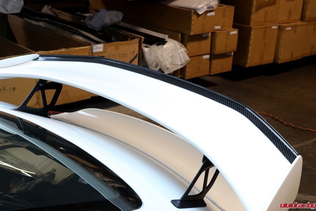 Porsche_GT4_Gurney_installed_LR_6